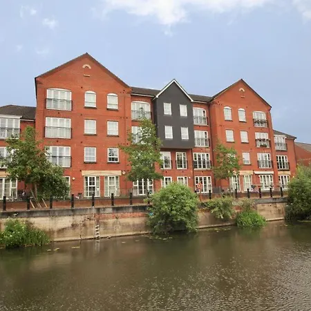 Hunters Wharf River View By Select Sa Reading Exterior photo